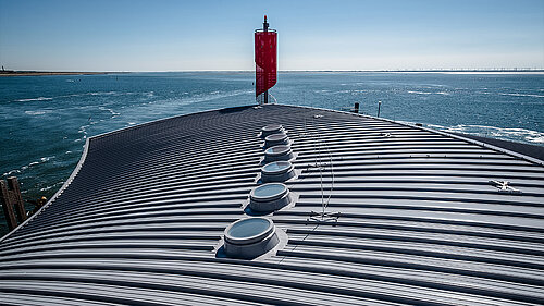 Lanterneau pour toiture terrasse avec cadre en aluminium rond