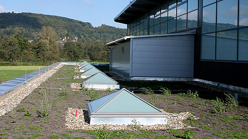 Lanterneau pour toiture terrasse avec la forme de pyramide / toit en croupe 